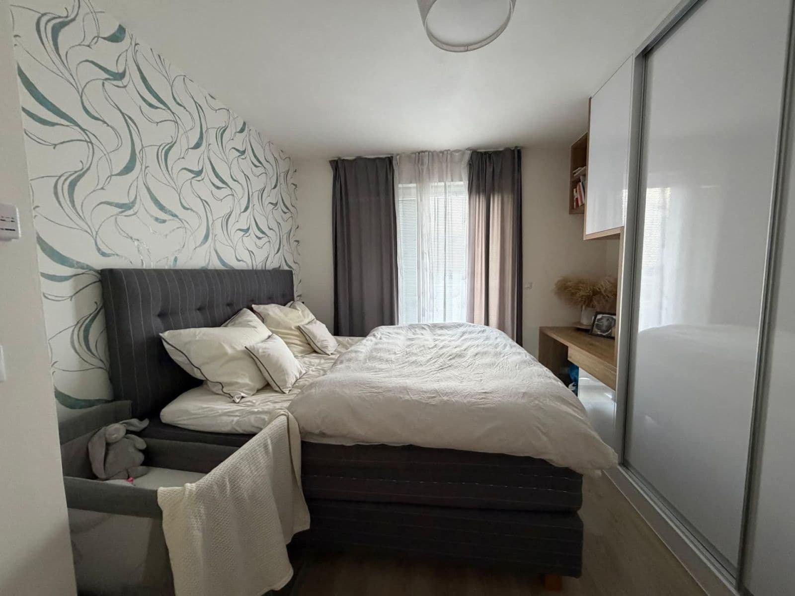 Pronájem bytu 3+kk 80 m², Hlučkova, Praha, Praha Pronájem bytu 3+kk 80 m², Hlučkova, Praha, Praha