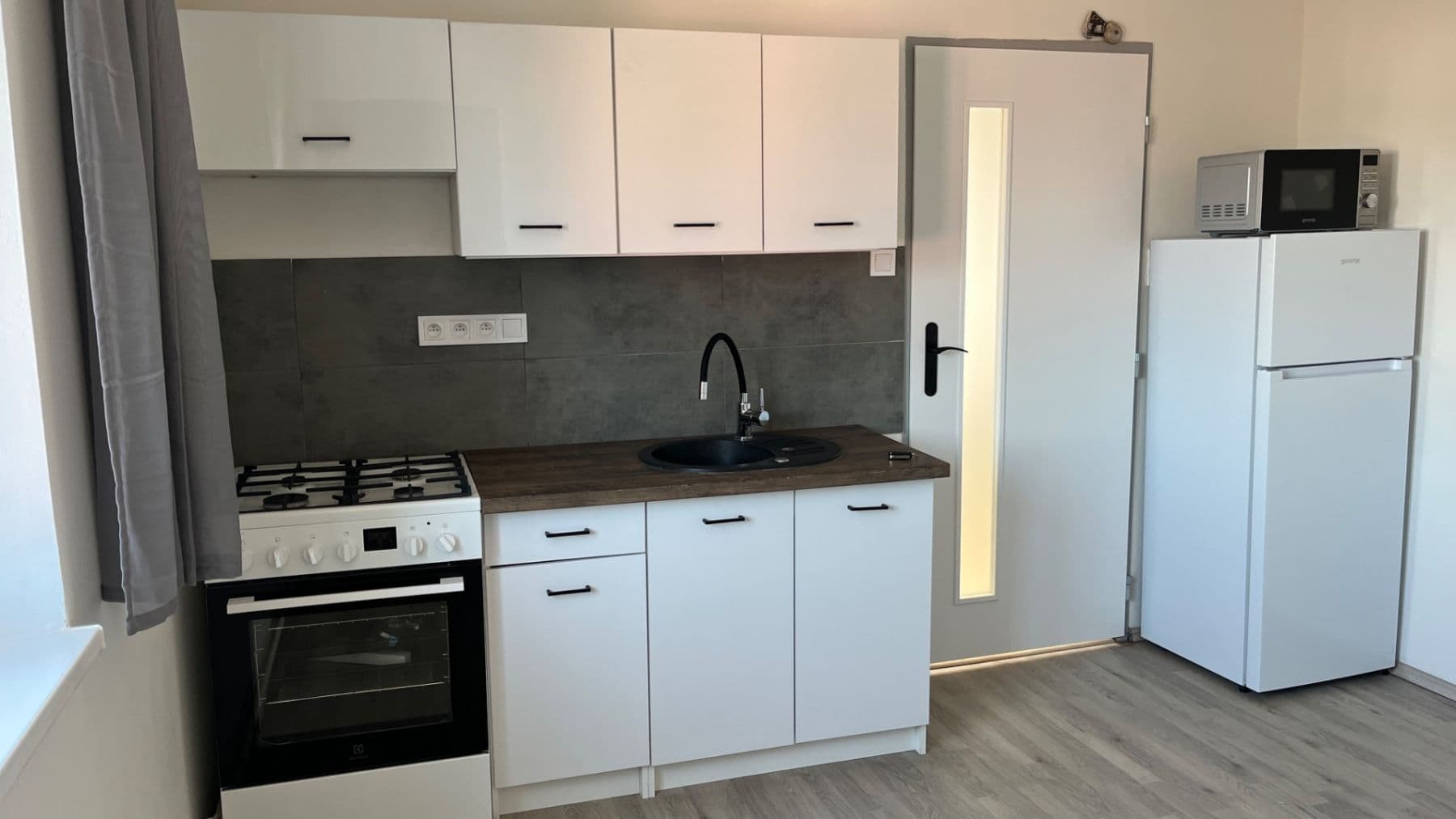Pronájem bytu 1+1 32 m², Sladkovského, Buštěhrad, Středočeský kraj Pronájem bytu 1+1 32 m², Sladkovského, Buštěhrad, Středočeský kraj