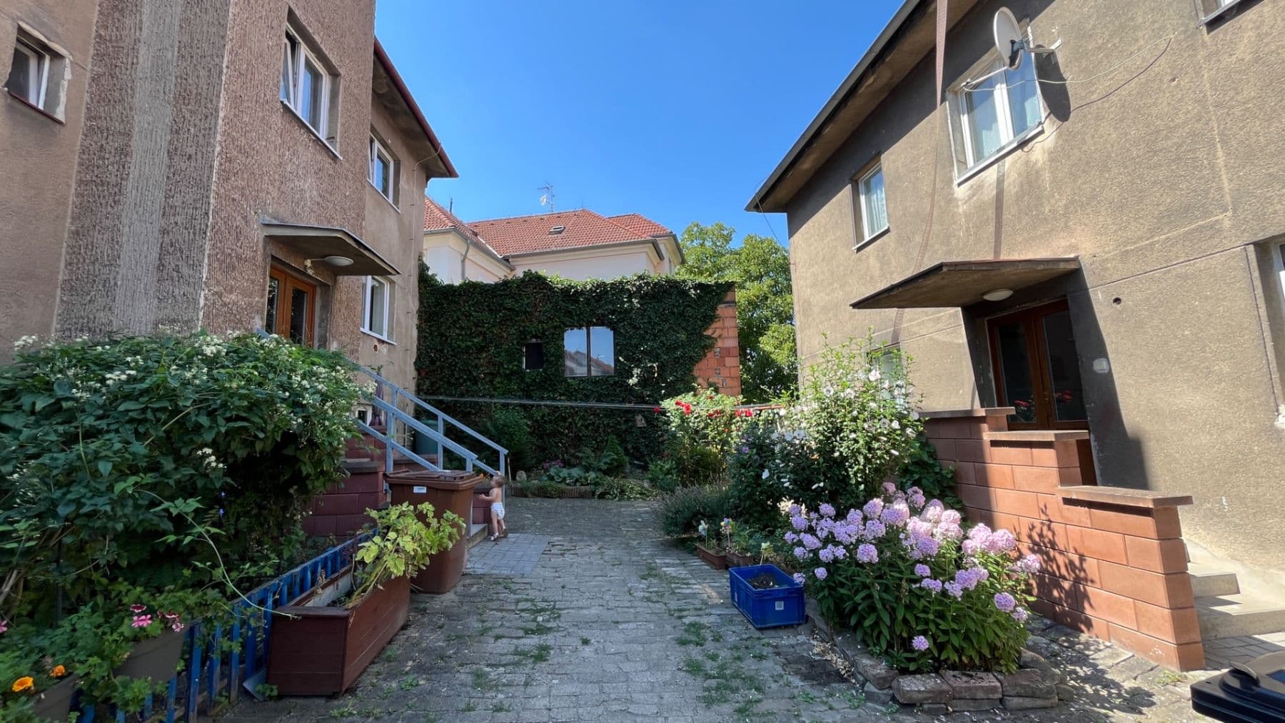 Pronájem bytu 1+1 32 m², Sladkovského, Buštěhrad, Středočeský kraj Pronájem bytu 1+1 32 m², Sladkovského, Buštěhrad, Středočeský kraj