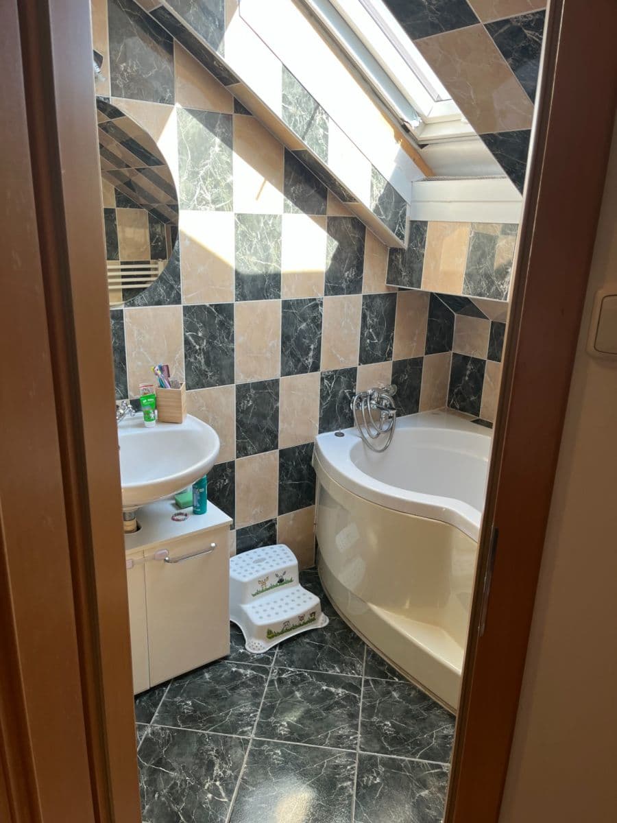 Pronájem bytu 3+1 101 m², Masarykova, Roztoky, Středočeský kraj Pronájem bytu 3+1 101 m², Masarykova, Roztoky, Středočeský kraj