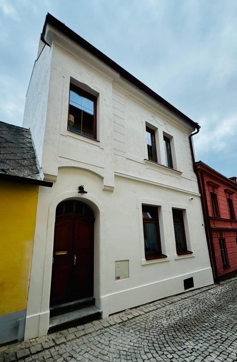 Prodej domu 125 m², pozemek 48 m², Zahradnická, Tábor, Jihočeský kraj Prodej domu 125 m², pozemek 48 m², Zahradnická, Tábor, Jihočeský kraj