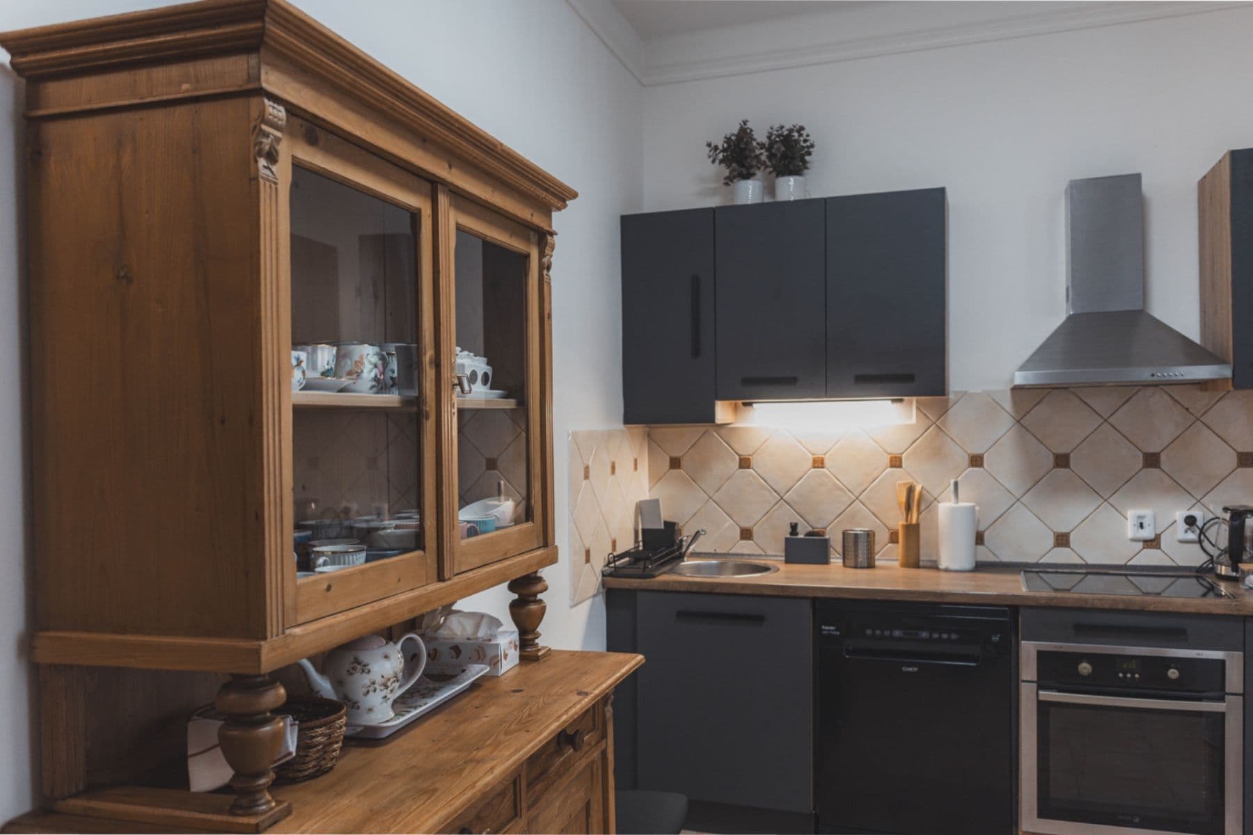 Prodej domu 125 m², pozemek 48 m², Zahradnická, Tábor, Jihočeský kraj Prodej domu 125 m², pozemek 48 m², Zahradnická, Tábor, Jihočeský kraj