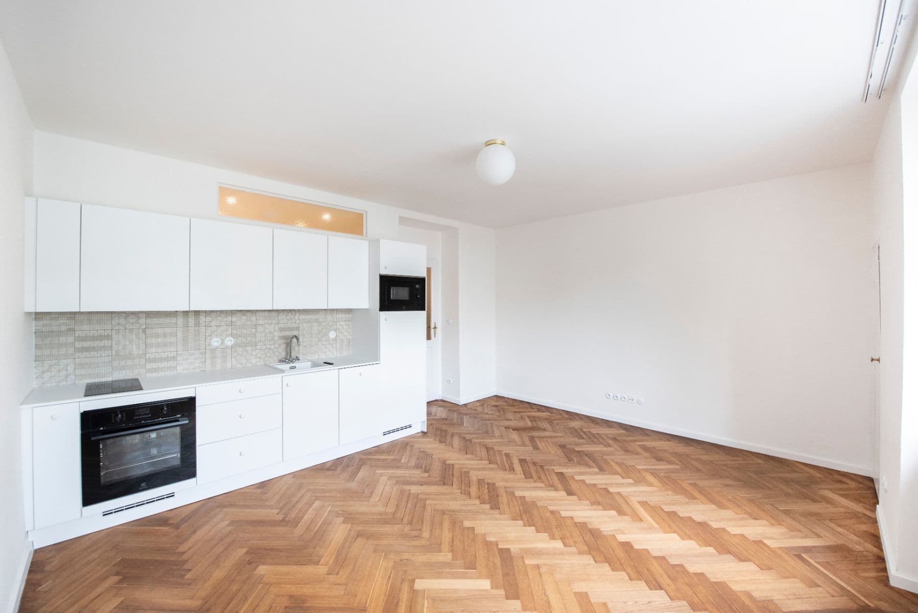Pronájem bytu 1+kk 30 m², Zemědělská, Praha, Praha Pronájem bytu 1+kk 30 m², Zemědělská, Praha, Praha