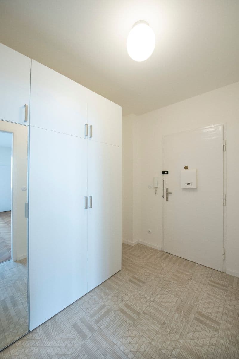 Pronájem bytu 1+kk 30 m², Zemědělská, Praha, Praha Pronájem bytu 1+kk 30 m², Zemědělská, Praha, Praha