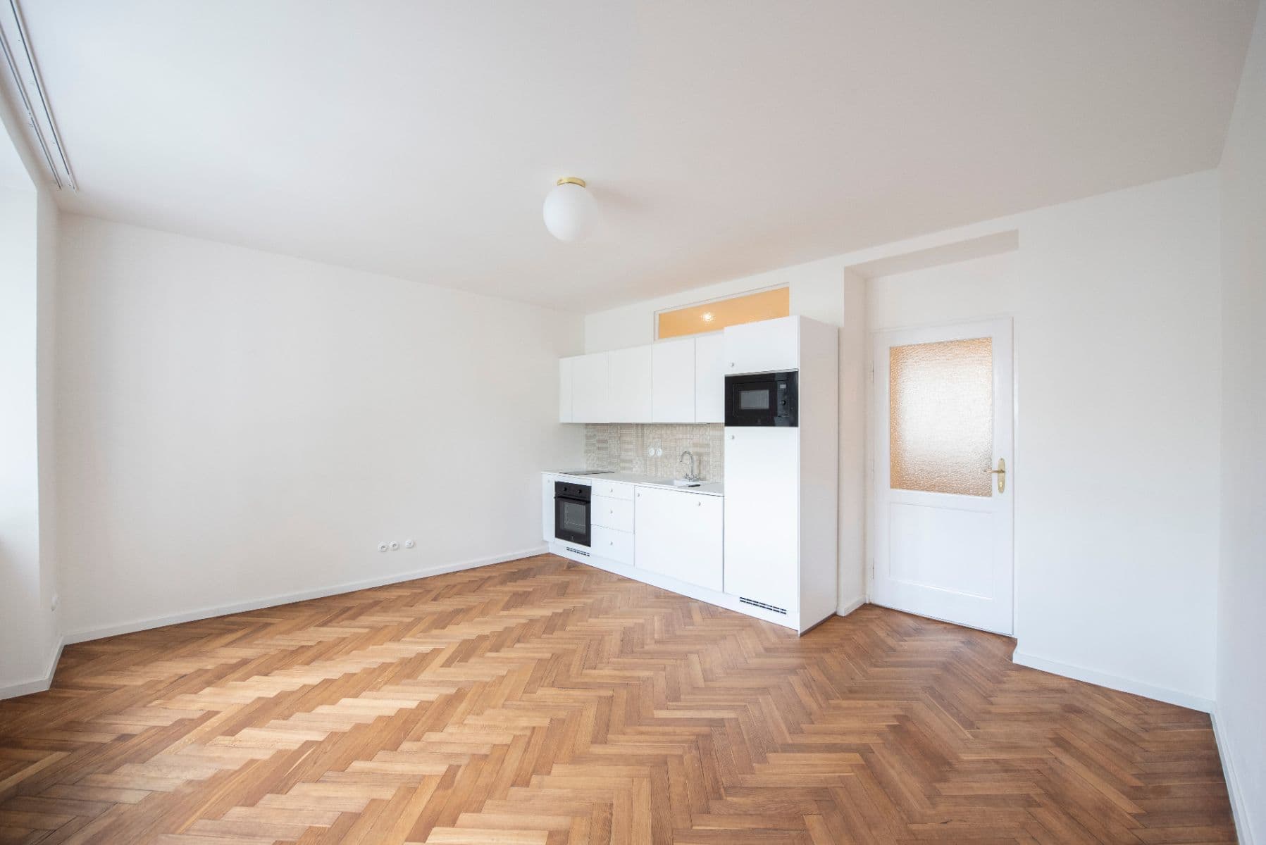 Pronájem bytu 1+kk 30 m², Zemědělská, Praha, Praha Pronájem bytu 1+kk 30 m², Zemědělská, Praha, Praha
