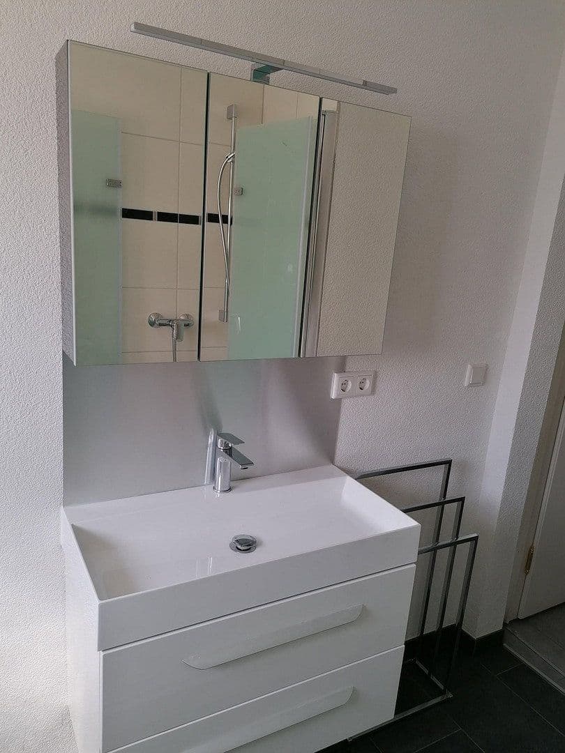 Pronájem bytu 2+1 60 m², Radolfzell am Bodensee, Bádensko-Württembersko Pronájem bytu 2+1 60 m², Radolfzell am Bodensee, Bádensko-Württembersko