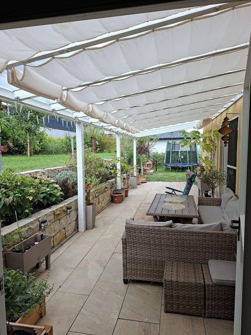 Prodej domu 150 m², pozemek 568 m², Bad Schwalbach, Hessen Prodej domu 150 m², pozemek 568 m², Bad Schwalbach, Hessen