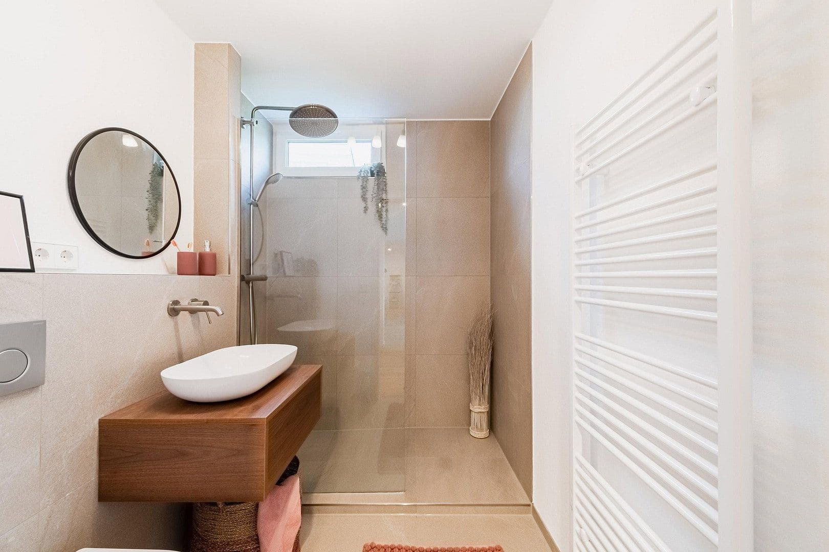 Pronájem bytu 2+1 69 m², Stuttgart, Bádensko-Württembersko Pronájem bytu 2+1 69 m², Stuttgart, Bádensko-Württembersko