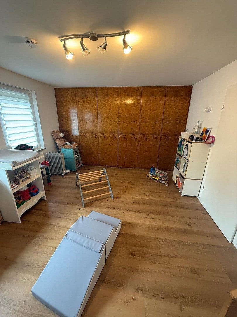 Pronájem bytu 4+1 103 m², Schwäbisch Gmünd, Bádensko-Württembersko Pronájem bytu 4+1 103 m², Schwäbisch Gmünd, Bádensko-Württembersko
