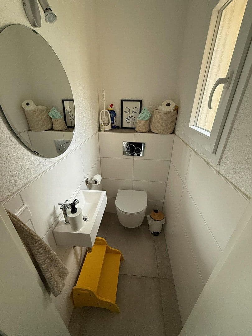 Pronájem bytu 4+1 103 m², Schwäbisch Gmünd, Bádensko-Württembersko Pronájem bytu 4+1 103 m², Schwäbisch Gmünd, Bádensko-Württembersko