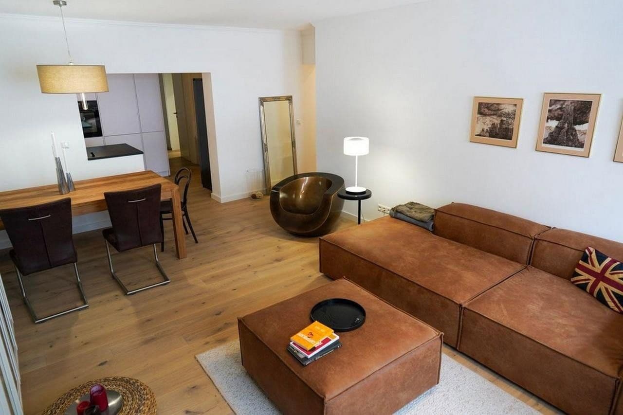 Pronájem bytu 3+1 35 m², Lehenstraße 33, Stuttgart, Bádensko-Württembersko Pronájem bytu 3+1 35 m², Lehenstraße 33, Stuttgart, Bádensko-Württembersko