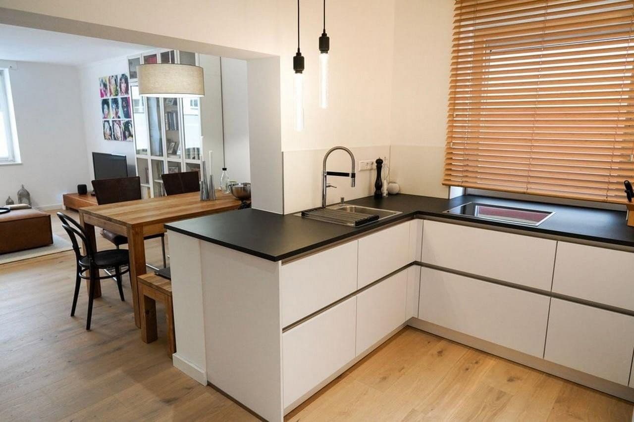 Pronájem bytu 3+1 35 m², Lehenstraße 33, Stuttgart, Bádensko-Württembersko Pronájem bytu 3+1 35 m², Lehenstraße 33, Stuttgart, Bádensko-Württembersko