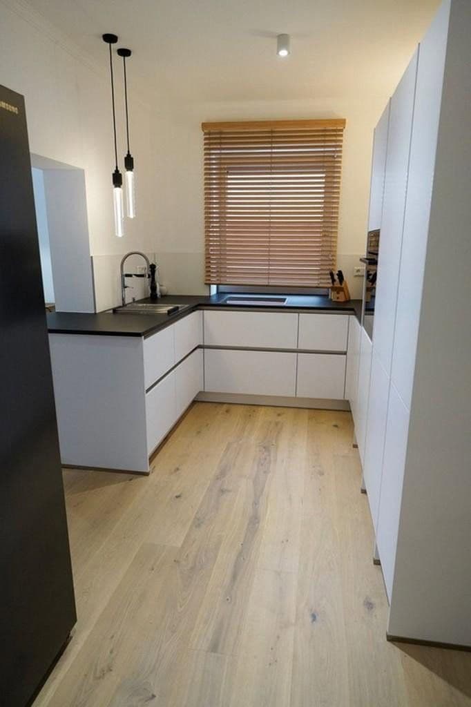 Pronájem bytu 3+1 35 m², Lehenstraße 33, Stuttgart, Bádensko-Württembersko Pronájem bytu 3+1 35 m², Lehenstraße 33, Stuttgart, Bádensko-Württembersko