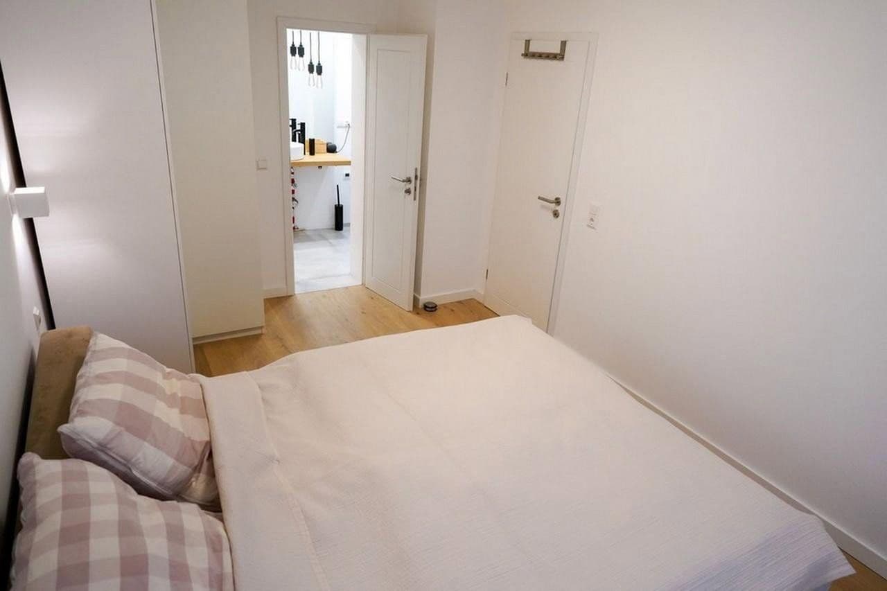 Pronájem bytu 3+1 35 m², Lehenstraße 33, Stuttgart, Bádensko-Württembersko Pronájem bytu 3+1 35 m², Lehenstraße 33, Stuttgart, Bádensko-Württembersko