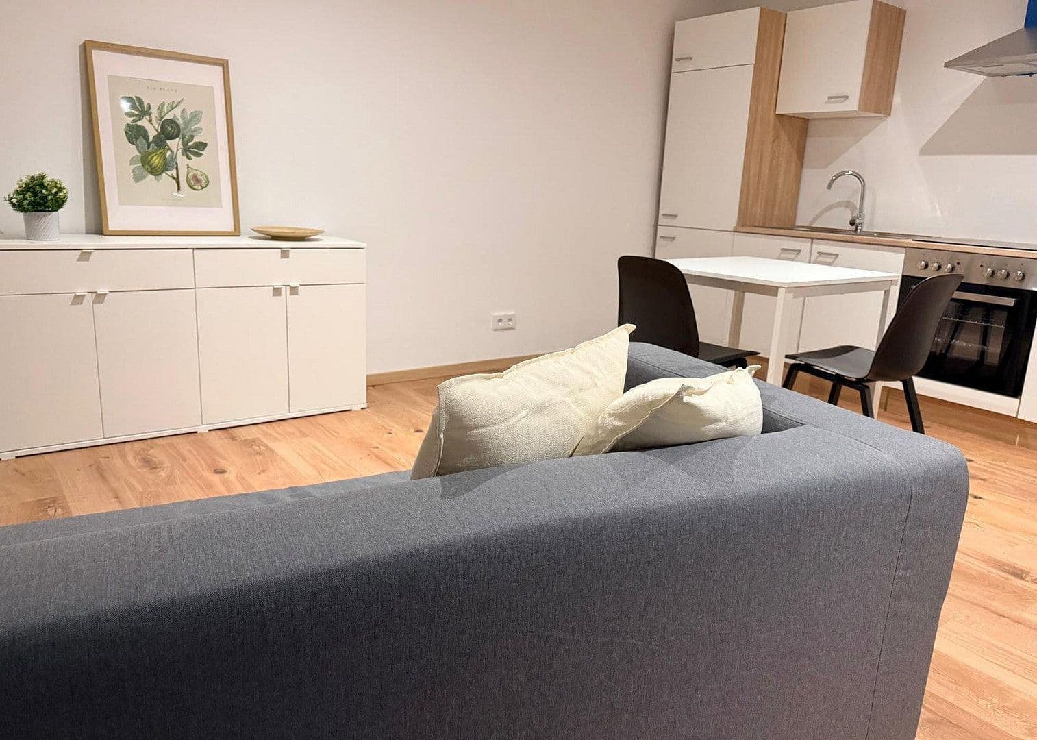 Pronájem bytu 1+1 52 m², Wiesbaden, Hessen Pronájem bytu 1+1 52 m², Wiesbaden, Hessen