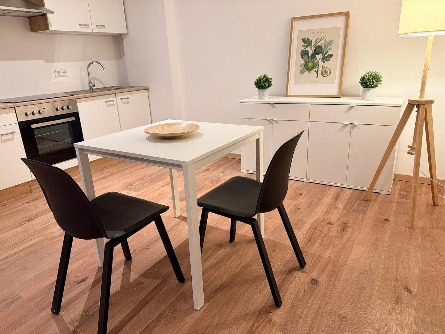 Pronájem bytu 1+1 52 m², Wiesbaden, Hessen Pronájem bytu 1+1 52 m², Wiesbaden, Hessen