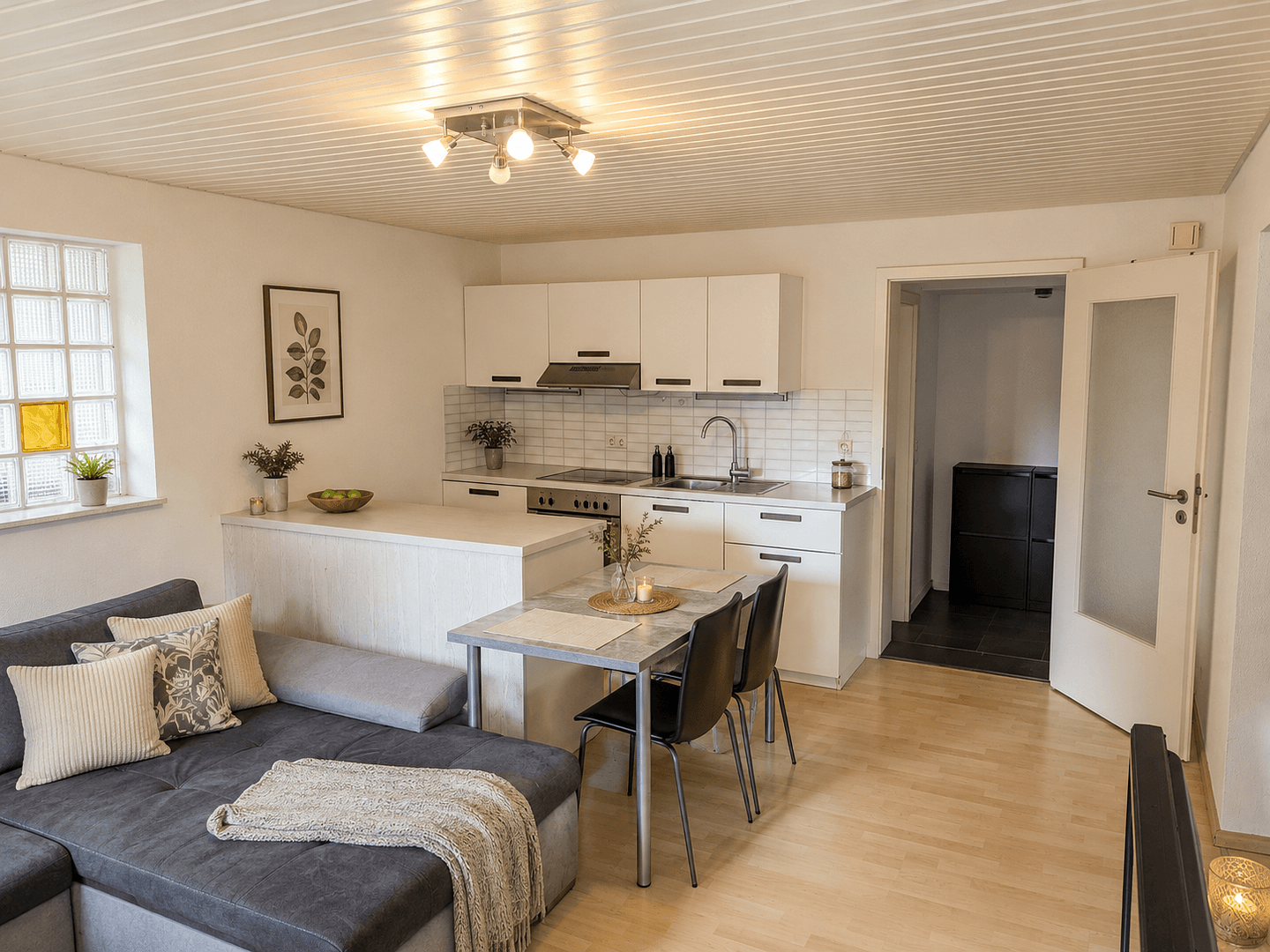 Pronájem bytu 2+1 52 m², Sindelfingen, Bádensko-Württembersko Pronájem bytu 2+1 52 m², Sindelfingen, Bádensko-Württembersko