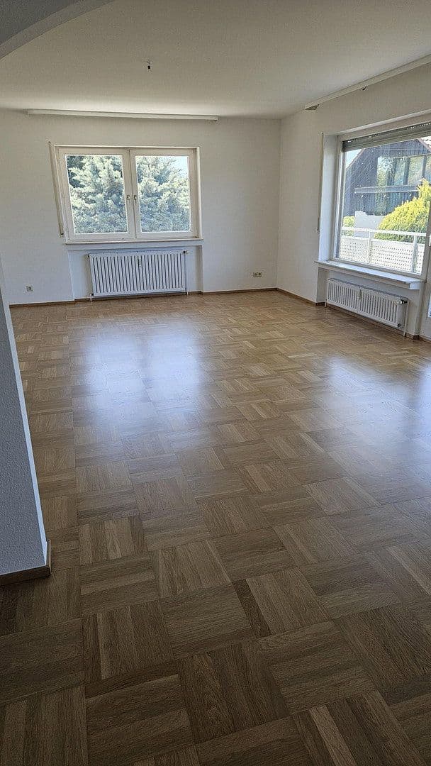 Pronájem bytu 4+1 112 m², Baden-Baden, Bádensko-Württembersko Pronájem bytu 4+1 112 m², Baden-Baden, Bádensko-Württembersko
