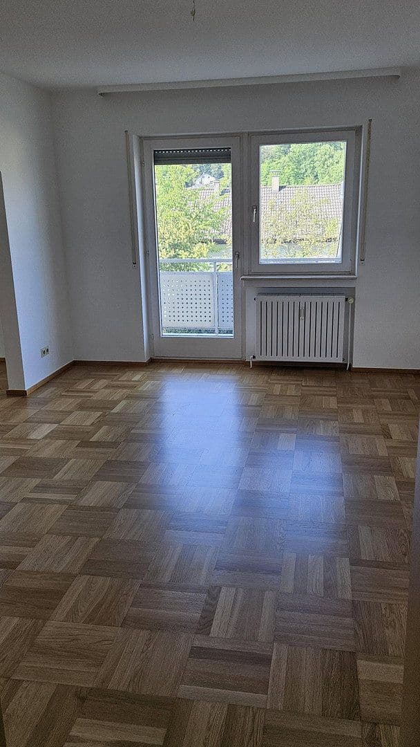 Pronájem bytu 4+1 112 m², Baden-Baden, Bádensko-Württembersko Pronájem bytu 4+1 112 m², Baden-Baden, Bádensko-Württembersko