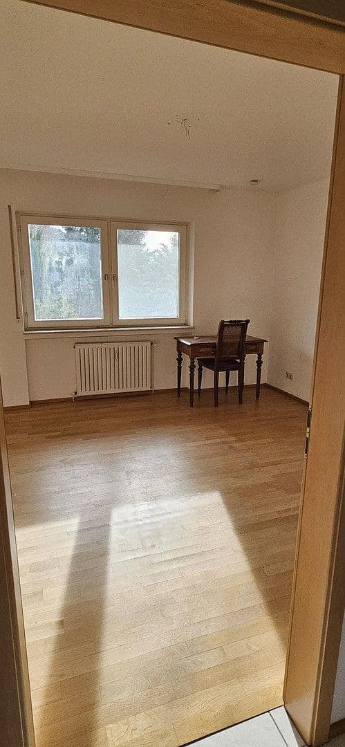 Pronájem bytu 4+1 112 m², Baden-Baden, Bádensko-Württembersko Pronájem bytu 4+1 112 m², Baden-Baden, Bádensko-Württembersko