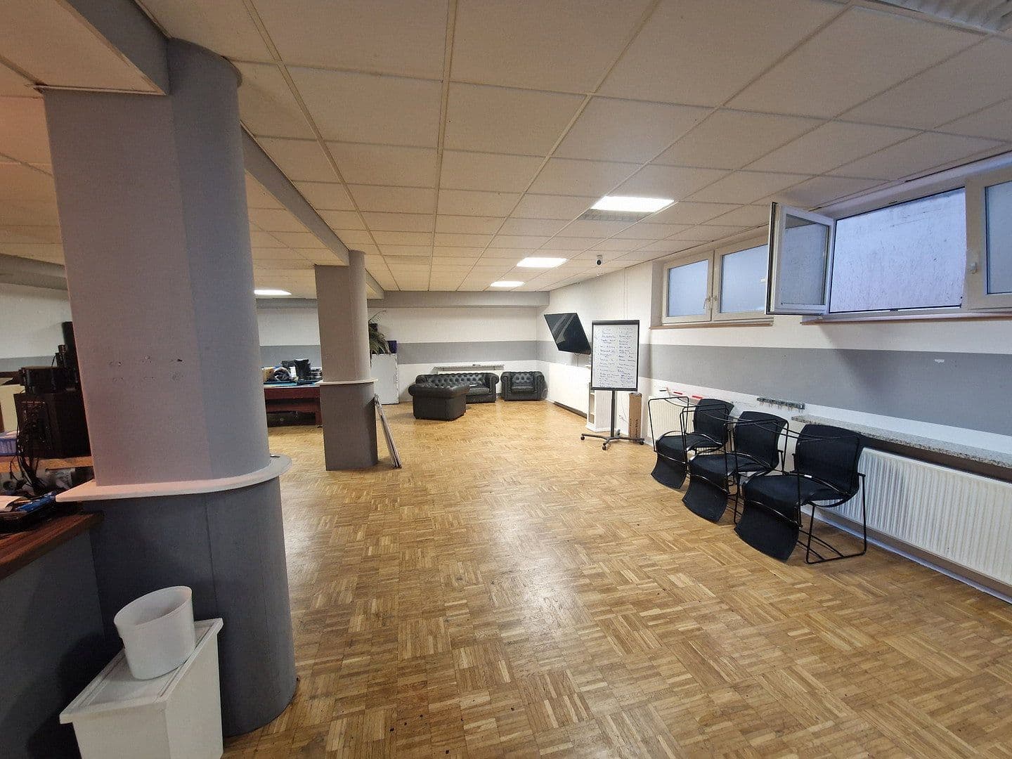 Pronájem nebytového prostoru 150 m², Walter-Gropius-Str. 5, Reutlingen, Bádensko-Württembersko Pronájem nebytového prostoru 150 m², Walter-Gropius-Str. 5, Reutlingen, Bádensko-Württembersko