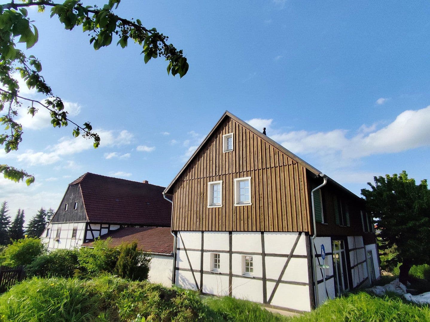 Prodej domu 157 m², pozemek 1.920 m², Zur Hohle 2, Dresden, Sasko Prodej domu 157 m², pozemek 1.920 m², Zur Hohle 2, Dresden, Sasko