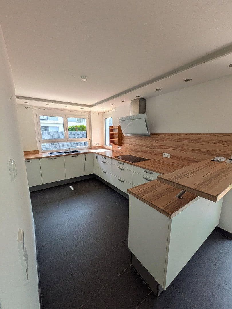 Prodej bytu 4+1 114 m², Weissach, Bádensko-Württembersko Prodej bytu 4+1 114 m², Weissach, Bádensko-Württembersko