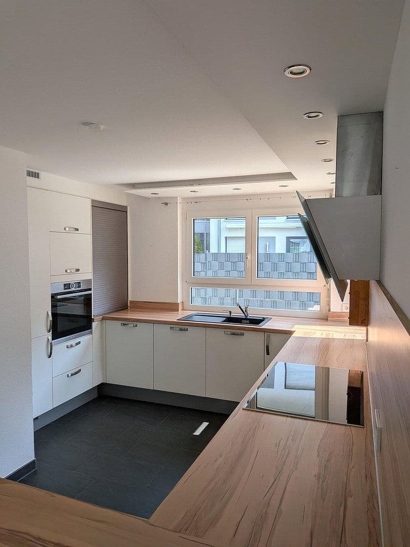 Prodej bytu 4+1 114 m², Weissach, Bádensko-Württembersko Prodej bytu 4+1 114 m², Weissach, Bádensko-Württembersko