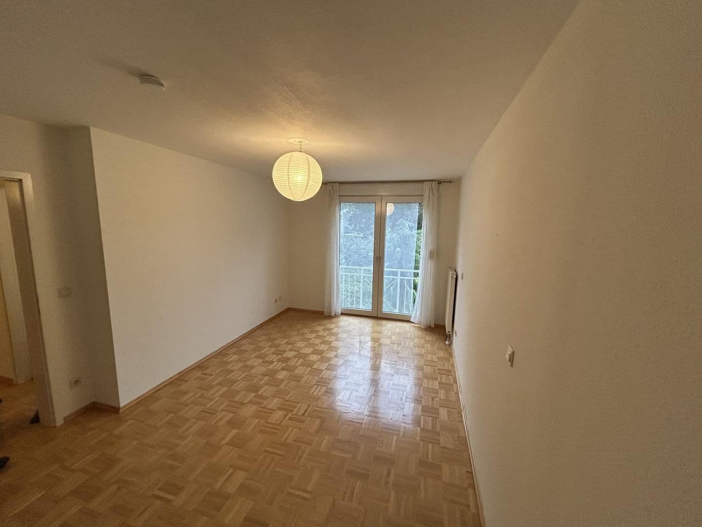 Pronájem bytu 2+1 70 m², Am Weiher 39-41, Hochheim, Hessen Pronájem bytu 2+1 70 m², Am Weiher 39-41, Hochheim, Hessen