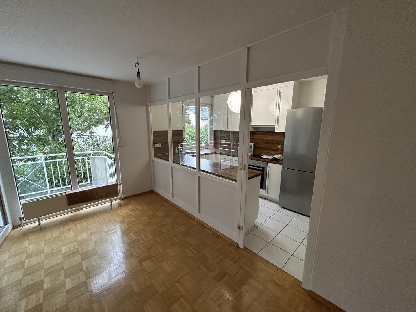 Pronájem bytu 2+1 70 m², Am Weiher 39-41, Hochheim, Hessen Pronájem bytu 2+1 70 m², Am Weiher 39-41, Hochheim, Hessen