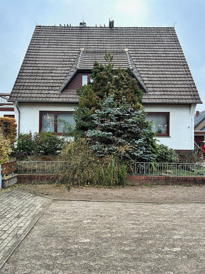 Prodej domu 156 m², pozemek 827 m², Weyhe, Dolní Sasko Prodej domu 156 m², pozemek 827 m², Weyhe, Dolní Sasko