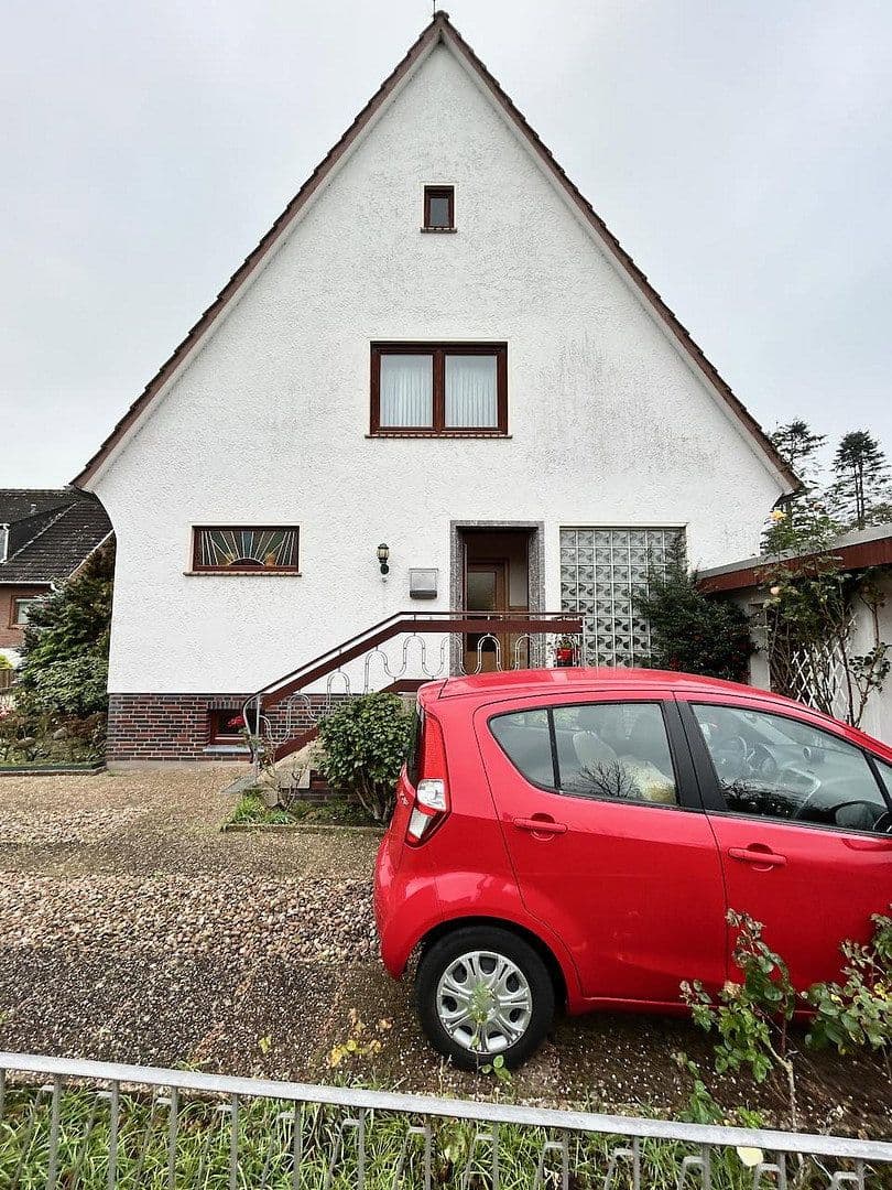 Prodej domu 156 m², pozemek 827 m², Weyhe, Dolní Sasko Prodej domu 156 m², pozemek 827 m², Weyhe, Dolní Sasko