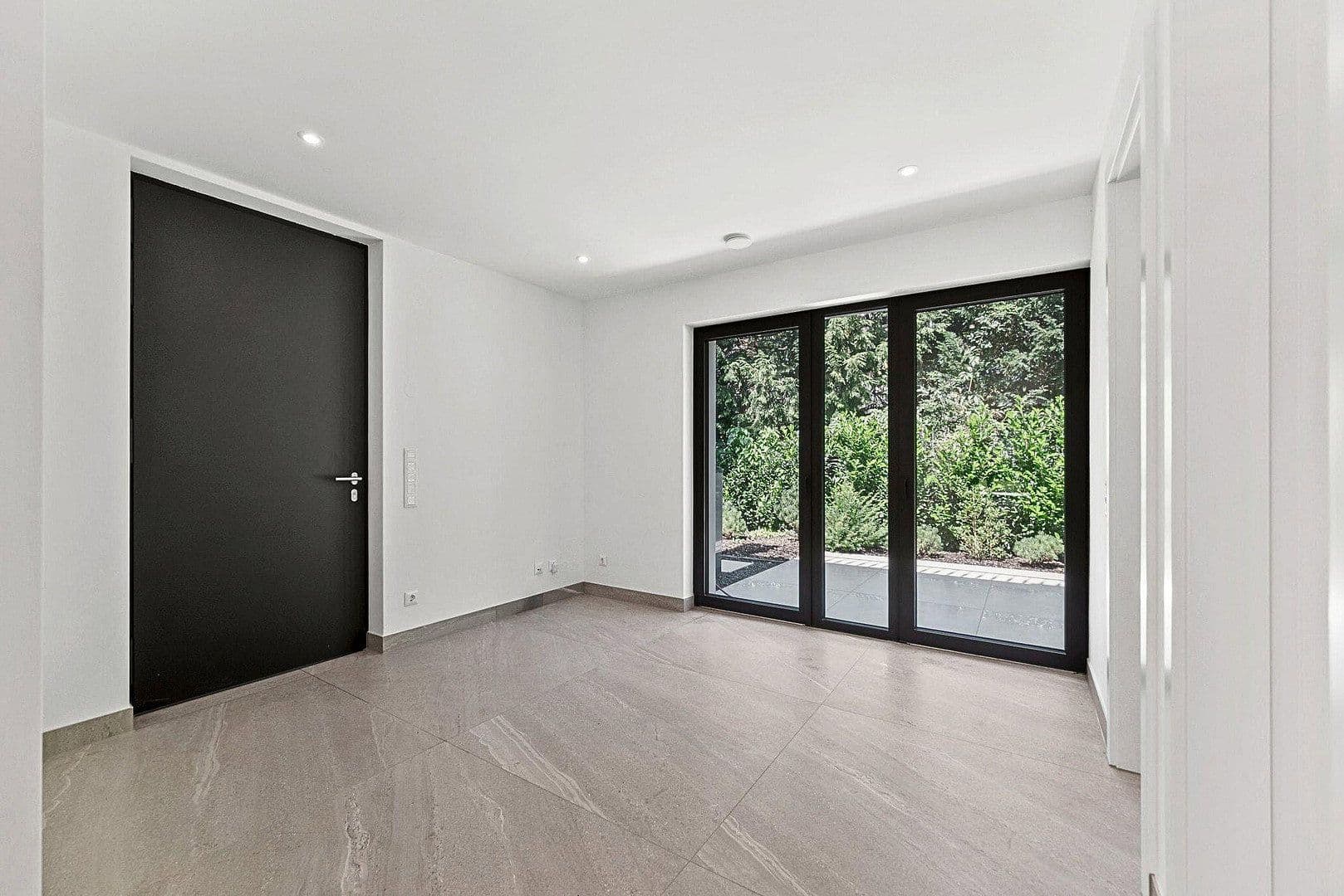 Prodej domu 243 m², pozemek 276 m², Sembdnerstraße 8, Germering, Bavorsko Prodej domu 243 m², pozemek 276 m², Sembdnerstraße 8, Germering, Bavorsko