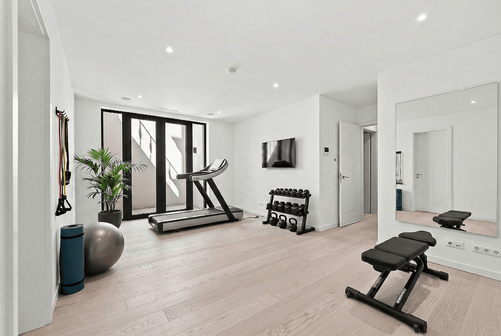 Prodej domu 243 m², pozemek 276 m², Sembdnerstraße 8, Germering, Bavorsko Prodej domu 243 m², pozemek 276 m², Sembdnerstraße 8, Germering, Bavorsko