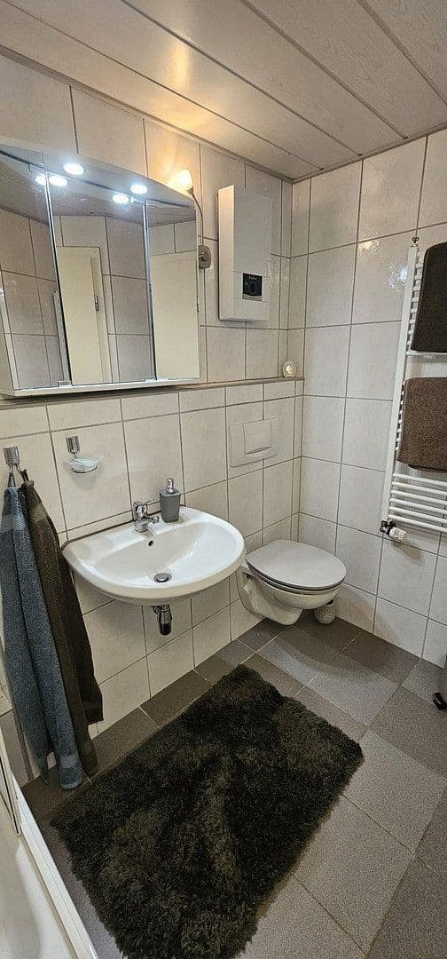 Pronájem bytu 2+1 43 m², Solingen, Severní Porýní-Vestfálsko Pronájem bytu 2+1 43 m², Solingen, Severní Porýní-Vestfálsko