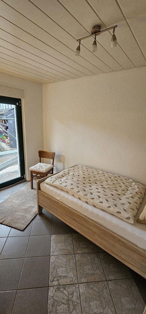 Pronájem bytu 2+1 43 m², Solingen, Severní Porýní-Vestfálsko Pronájem bytu 2+1 43 m², Solingen, Severní Porýní-Vestfálsko