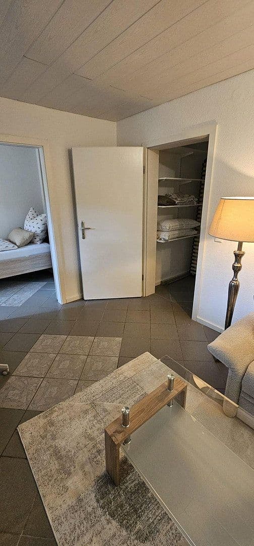 Pronájem bytu 2+1 43 m², Solingen, Severní Porýní-Vestfálsko Pronájem bytu 2+1 43 m², Solingen, Severní Porýní-Vestfálsko