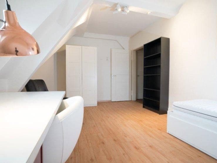 Pronájem bytu 1+1 20 m², Österbergstraße 16, Tübingen, Bádensko-Württembersko Pronájem bytu 1+1 20 m², Österbergstraße 16, Tübingen, Bádensko-Württembersko