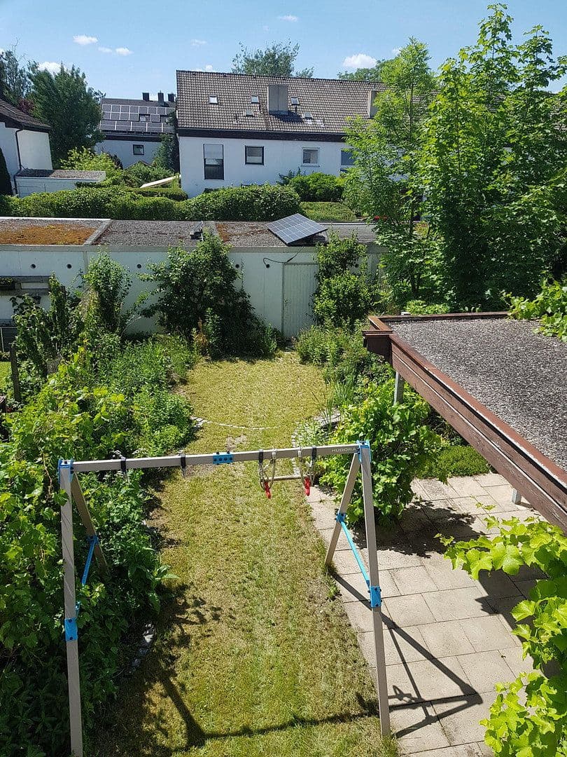 Prodej domu 127 m², pozemek 261 m², Grasbrunn, Bavorsko Prodej domu 127 m², pozemek 261 m², Grasbrunn, Bavorsko