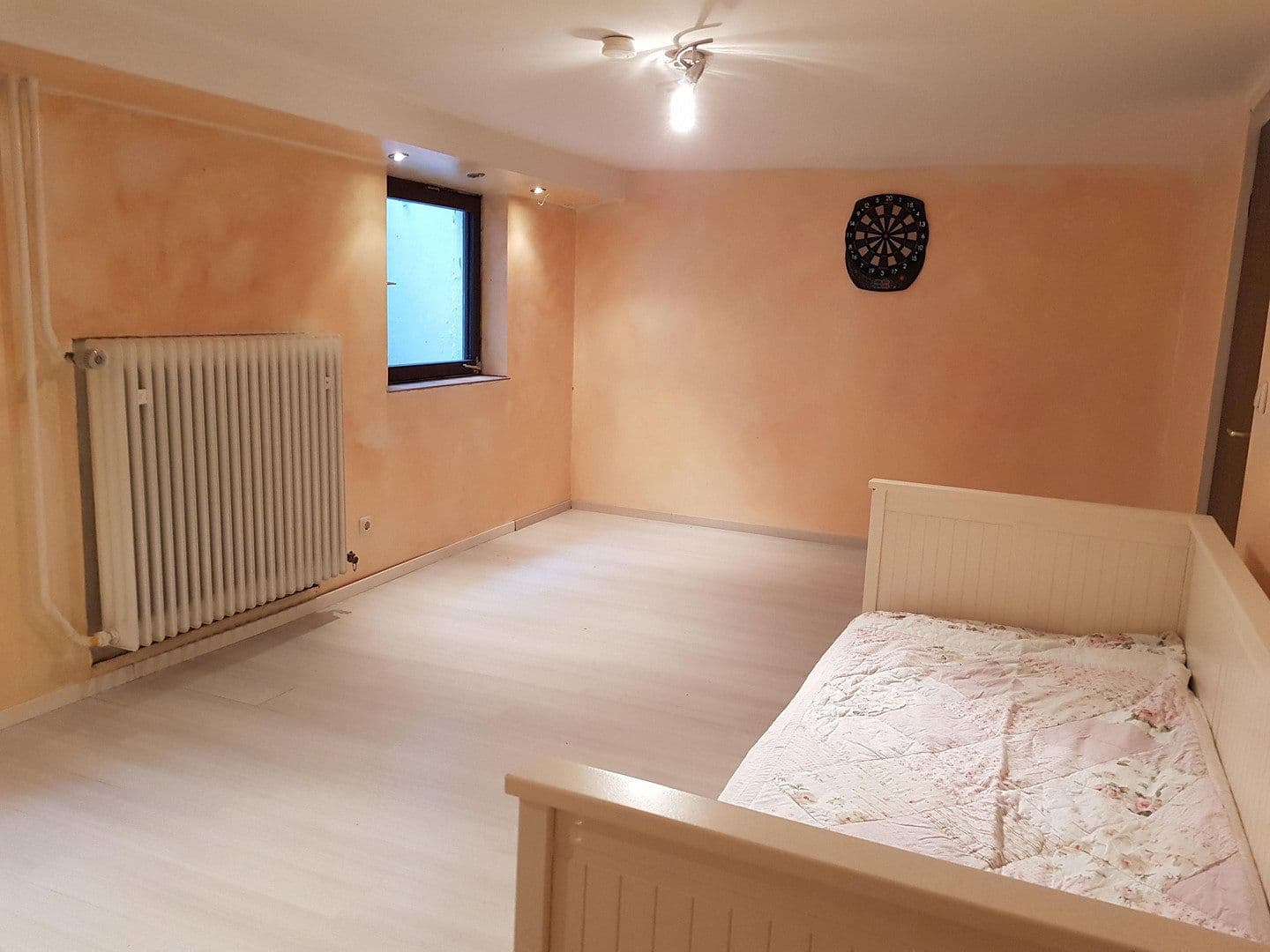 Prodej domu 127 m², pozemek 261 m², Grasbrunn, Bavorsko Prodej domu 127 m², pozemek 261 m², Grasbrunn, Bavorsko