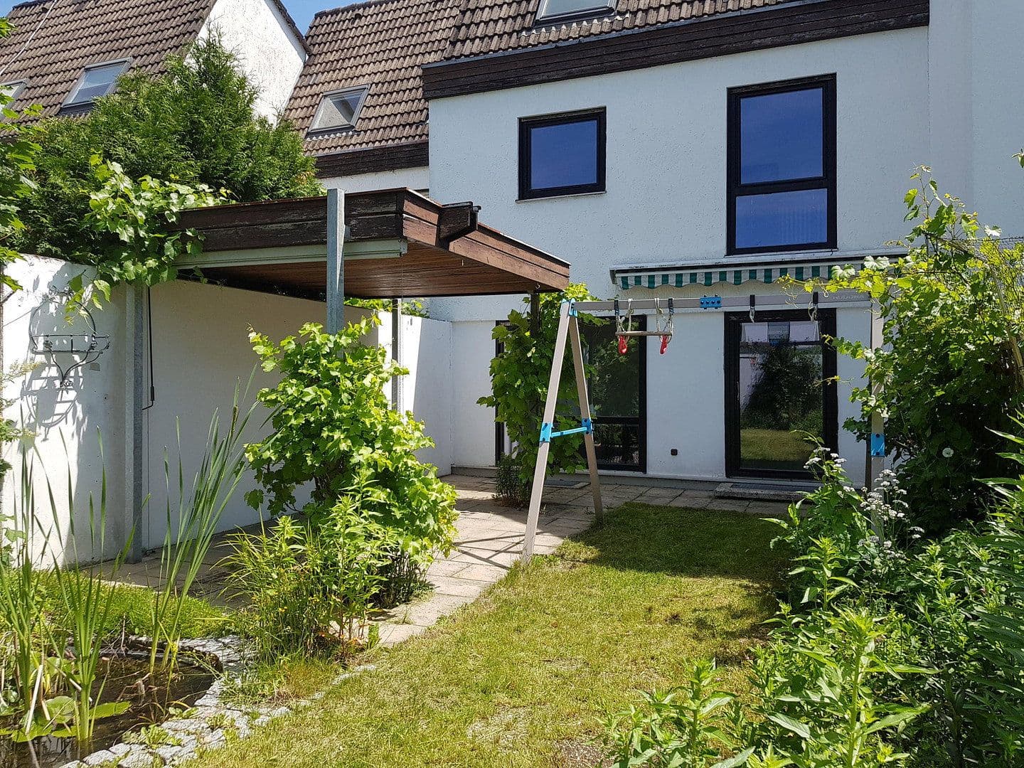 Prodej domu 127 m², pozemek 261 m², Grasbrunn, Bavorsko Prodej domu 127 m², pozemek 261 m², Grasbrunn, Bavorsko