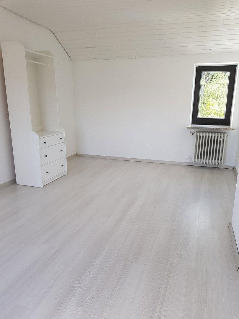 Prodej domu 127 m², pozemek 261 m², Grasbrunn, Bavorsko Prodej domu 127 m², pozemek 261 m², Grasbrunn, Bavorsko