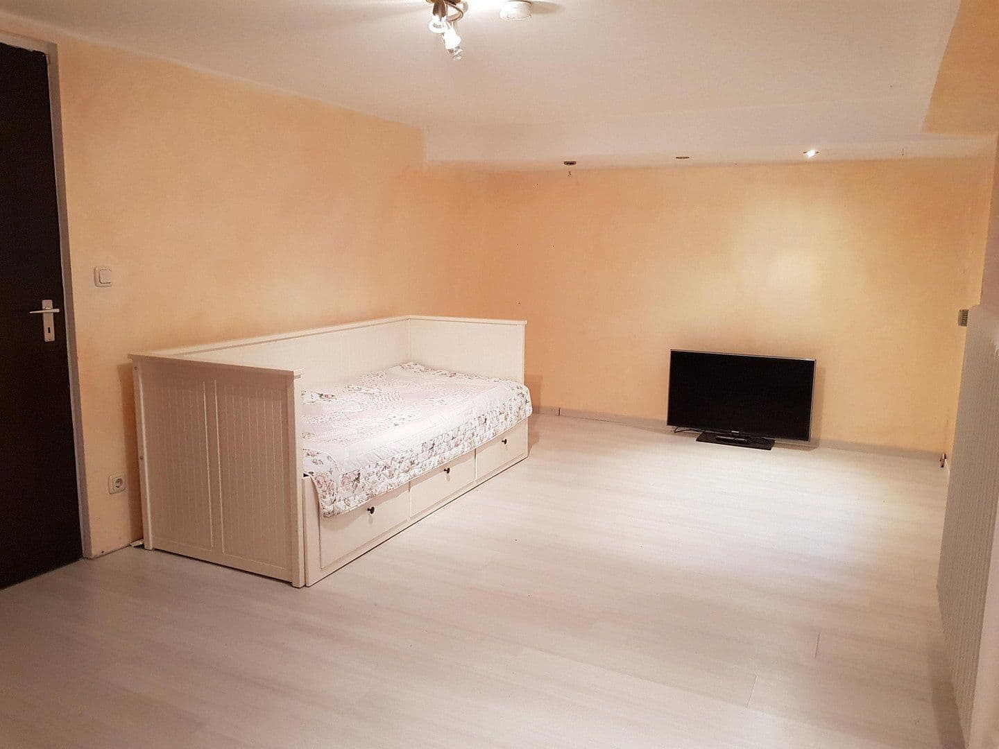 Prodej domu 127 m², pozemek 261 m², Grasbrunn, Bavorsko Prodej domu 127 m², pozemek 261 m², Grasbrunn, Bavorsko
