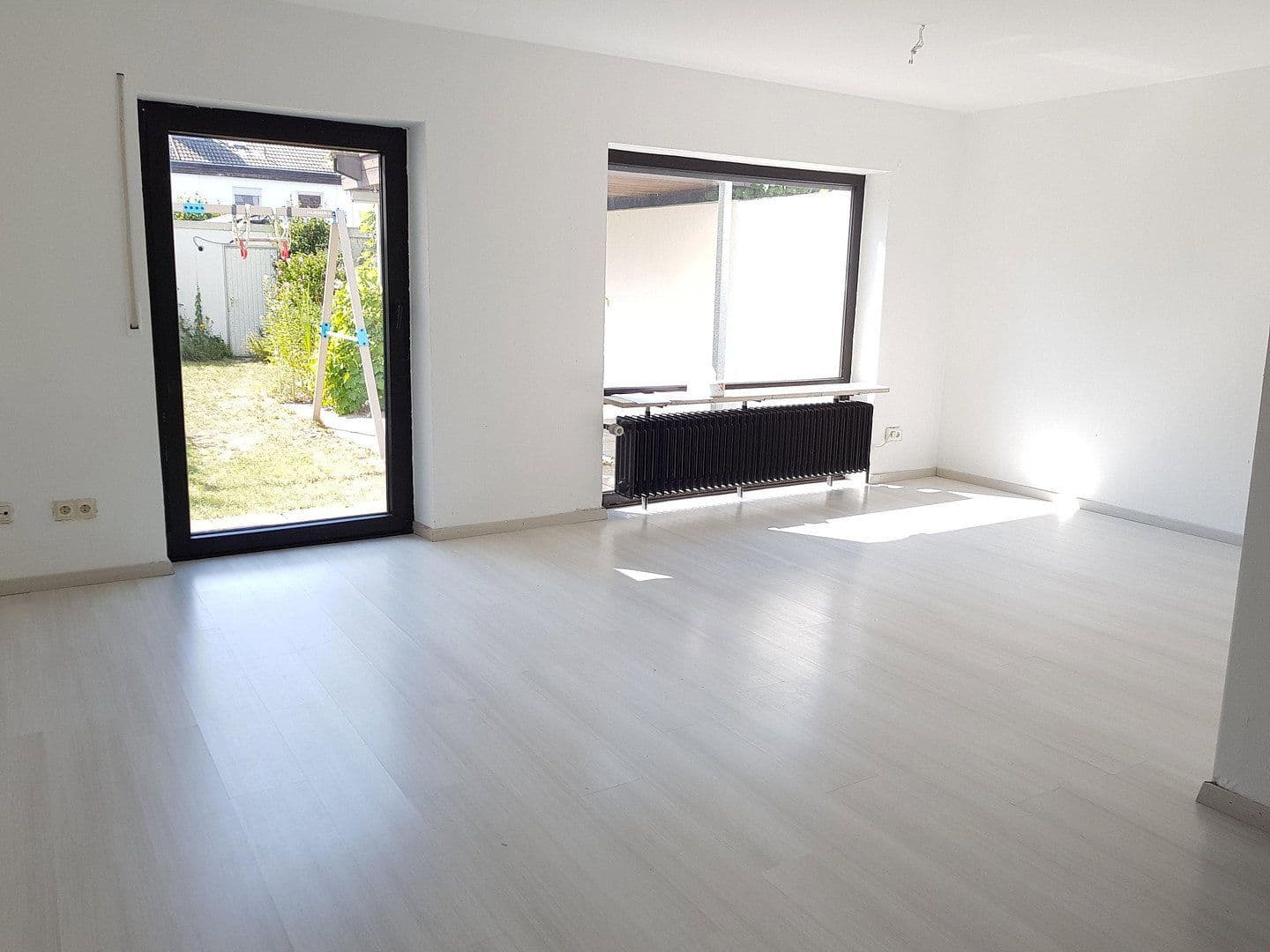 Prodej domu 127 m², pozemek 261 m², Grasbrunn, Bavorsko Prodej domu 127 m², pozemek 261 m², Grasbrunn, Bavorsko