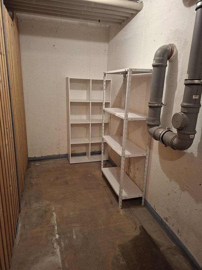 Pronájem bytu 2+1 57 m², Ludwigsburger Str. 204, Zuffenhausen, Bádensko-Württembersko Pronájem bytu 2+1 57 m², Ludwigsburger Str. 204, Zuffenhausen, Bádensko-Württembersko
