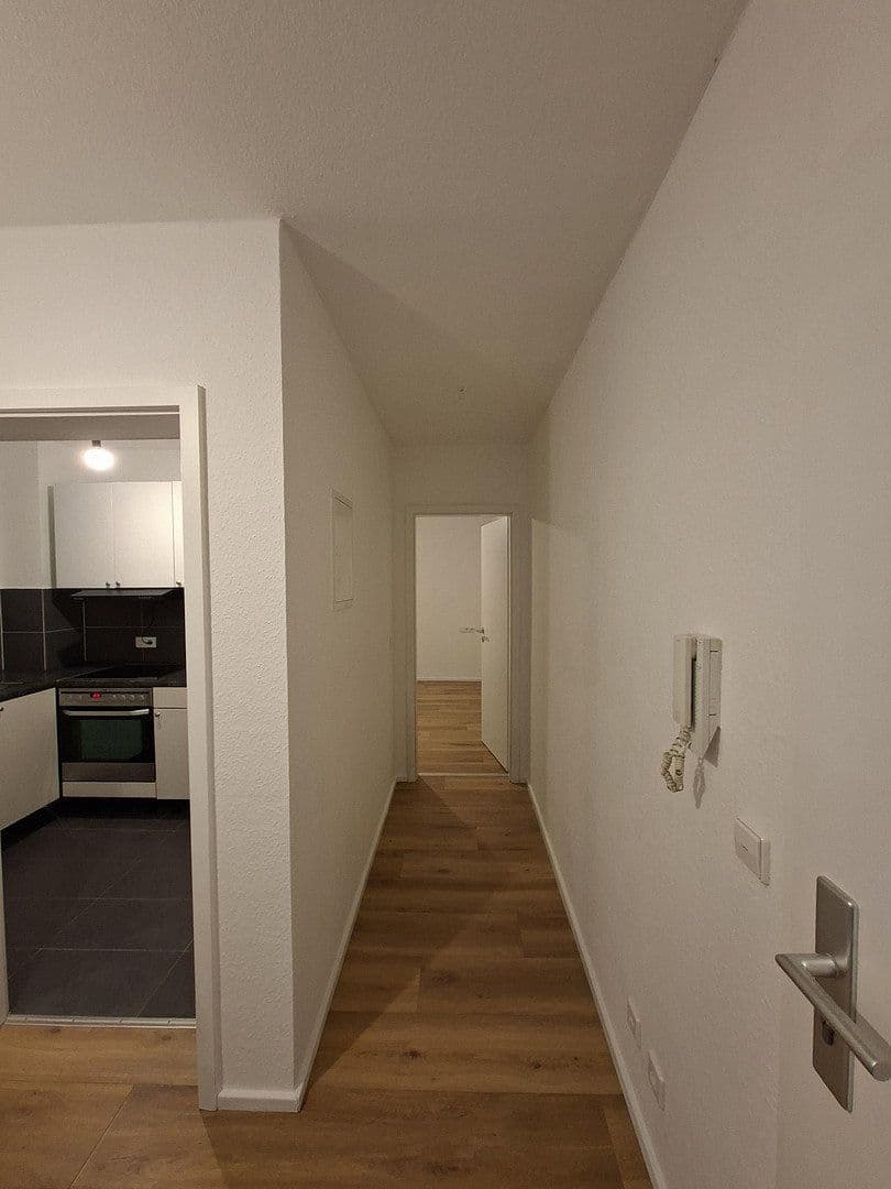 Pronájem bytu 2+1 57 m², Ludwigsburger Str. 204, Zuffenhausen, Bádensko-Württembersko Pronájem bytu 2+1 57 m², Ludwigsburger Str. 204, Zuffenhausen, Bádensko-Württembersko