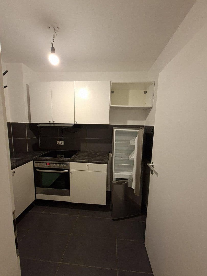Pronájem bytu 2+1 57 m², Ludwigsburger Str. 204, Zuffenhausen, Bádensko-Württembersko Pronájem bytu 2+1 57 m², Ludwigsburger Str. 204, Zuffenhausen, Bádensko-Württembersko