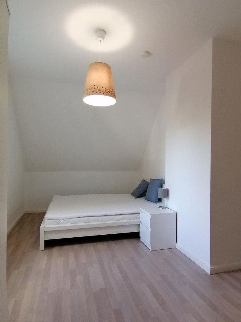 Prodej domu 201 m², pozemek 400 m², In de Simp 24, Pinneberg, Šlesvicko-Holštýnsko Prodej domu 201 m², pozemek 400 m², In de Simp 24, Pinneberg, Šlesvicko-Holštýnsko