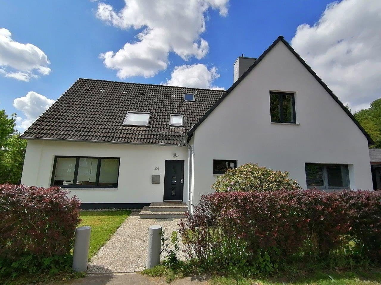 Prodej domu 201 m², pozemek 400 m², In de Simp 24, Pinneberg, Šlesvicko-Holštýnsko Prodej domu 201 m², pozemek 400 m², In de Simp 24, Pinneberg, Šlesvicko-Holštýnsko