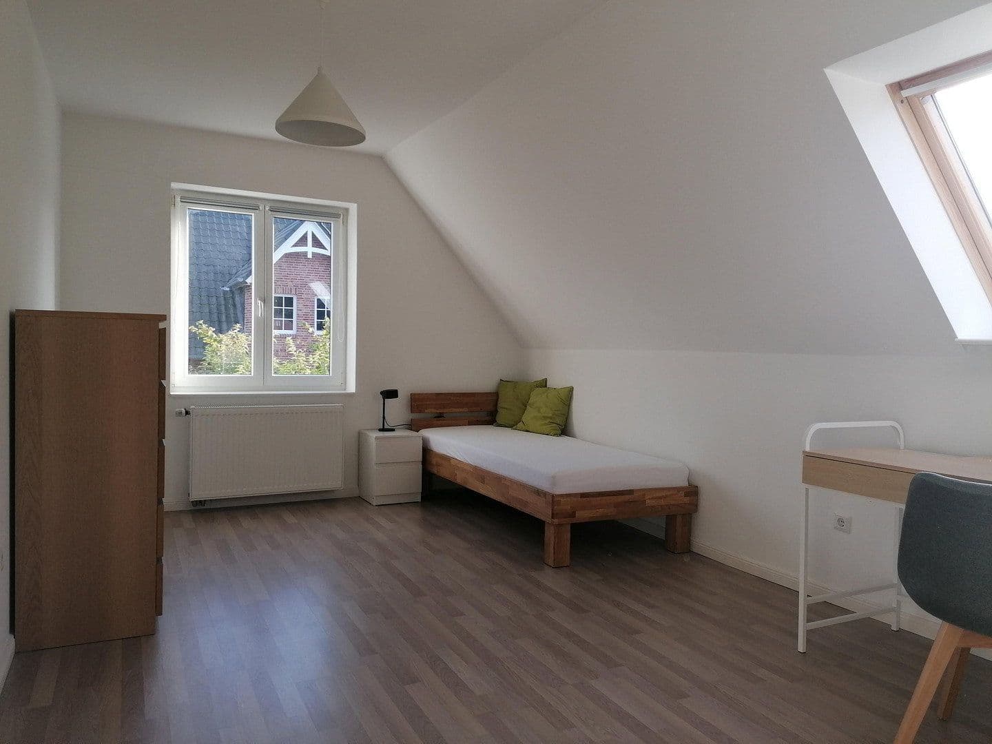 Prodej domu 201 m², pozemek 400 m², In de Simp 24, Pinneberg, Šlesvicko-Holštýnsko Prodej domu 201 m², pozemek 400 m², In de Simp 24, Pinneberg, Šlesvicko-Holštýnsko